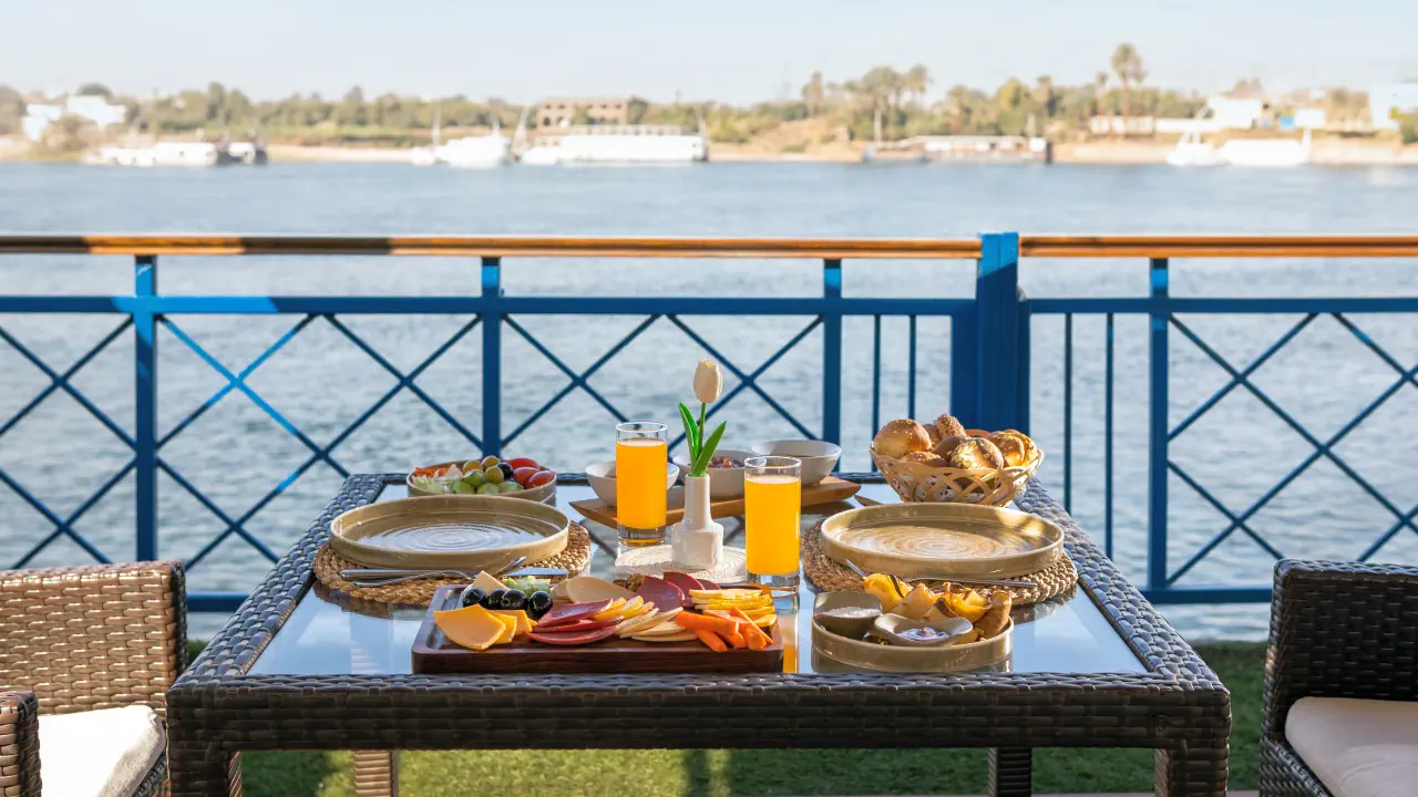 رحلة الباخرة إسميرالدا