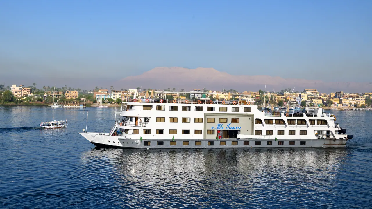 رحلة الباخرة نايل تريجر