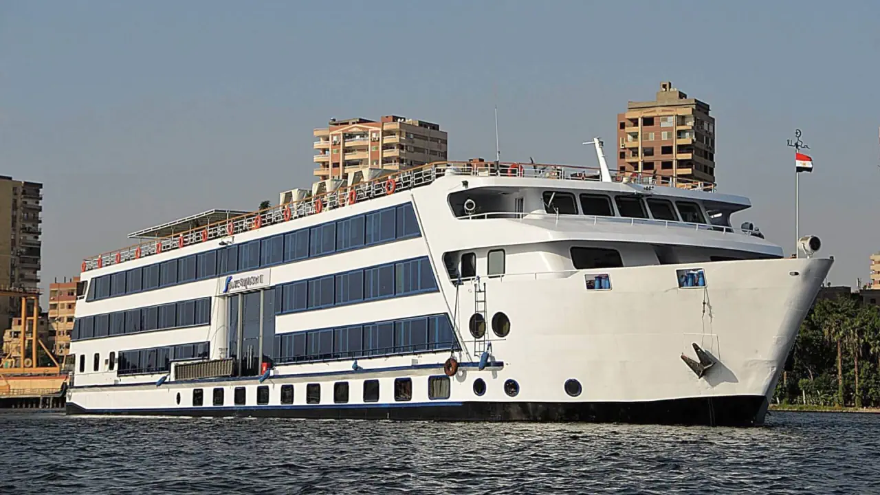 رحلة الباخرة بلو شادو II