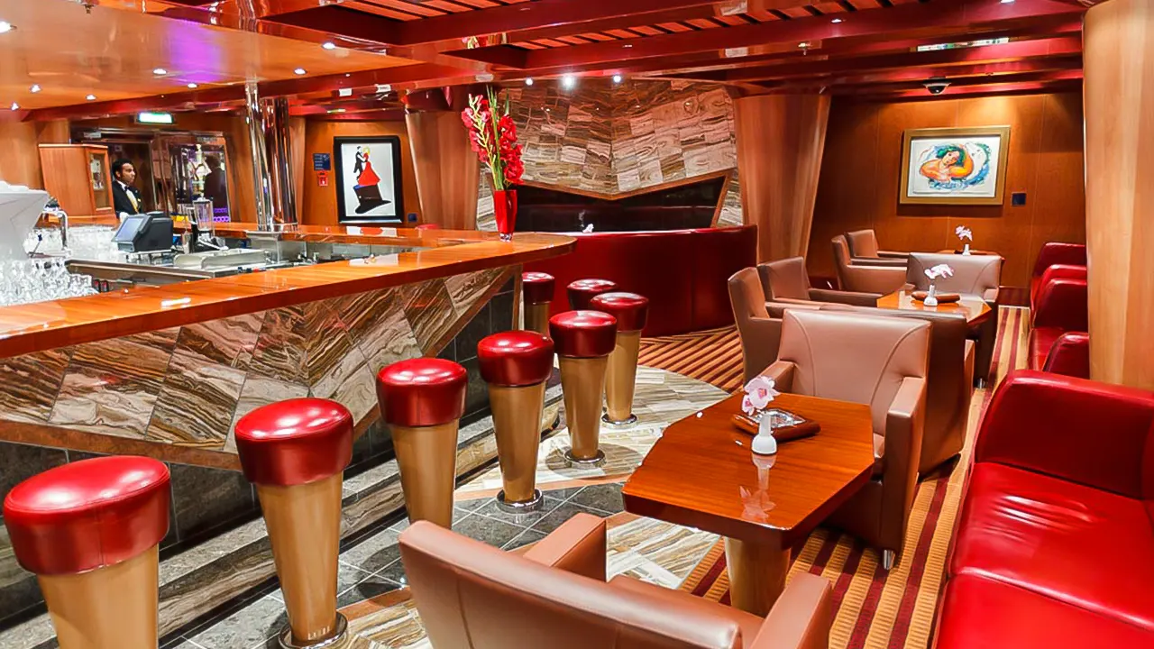 رحلة الباخرة فافولوسا