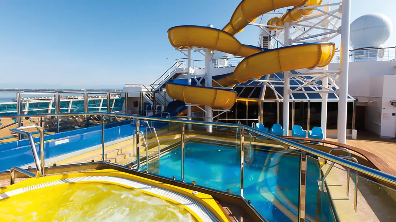 رحلة الباخرة فافولوسا