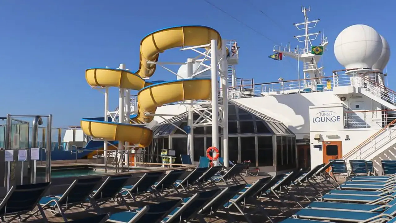 رحلة الباخرة فافولوسا