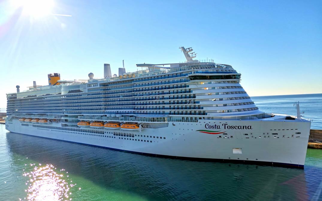 رحلة الباخرة توسكانا