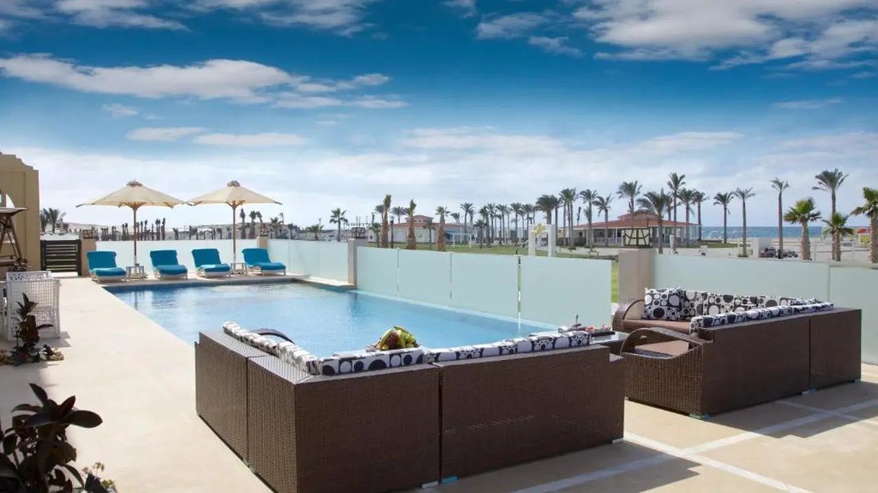 الفندق ريكسوس - العلمين