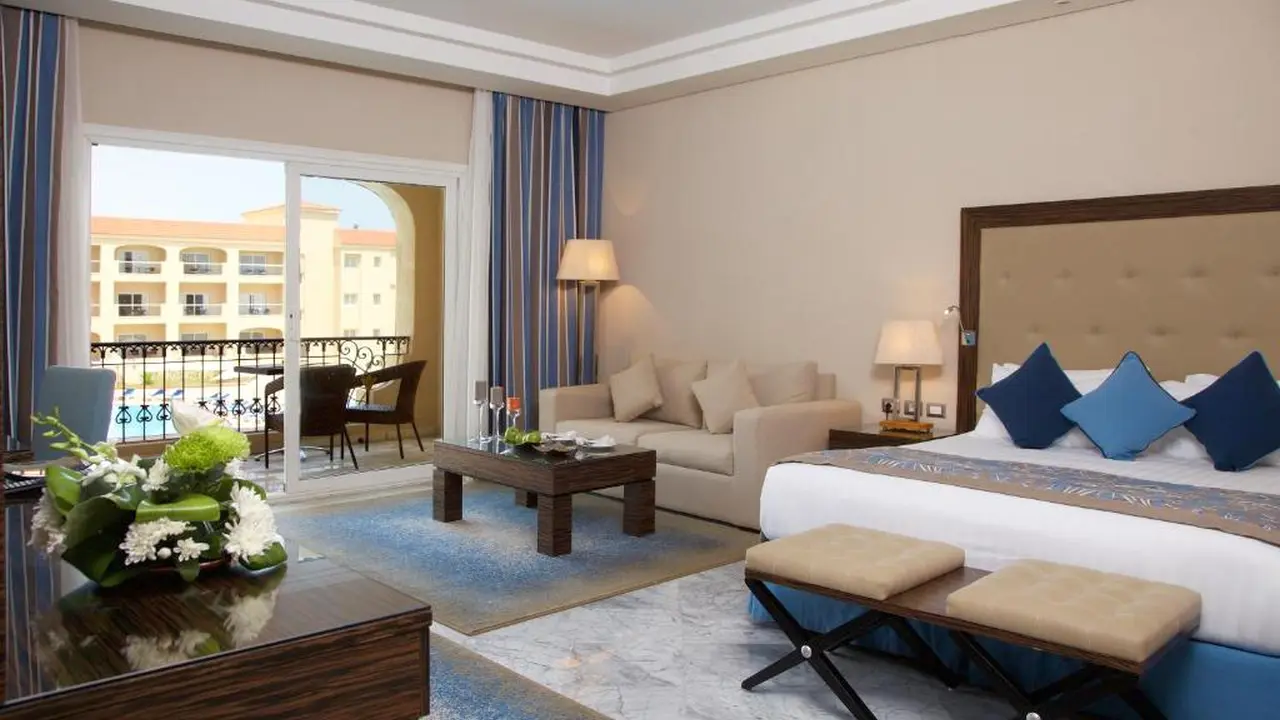 الفندق ريكسوس - العلمين