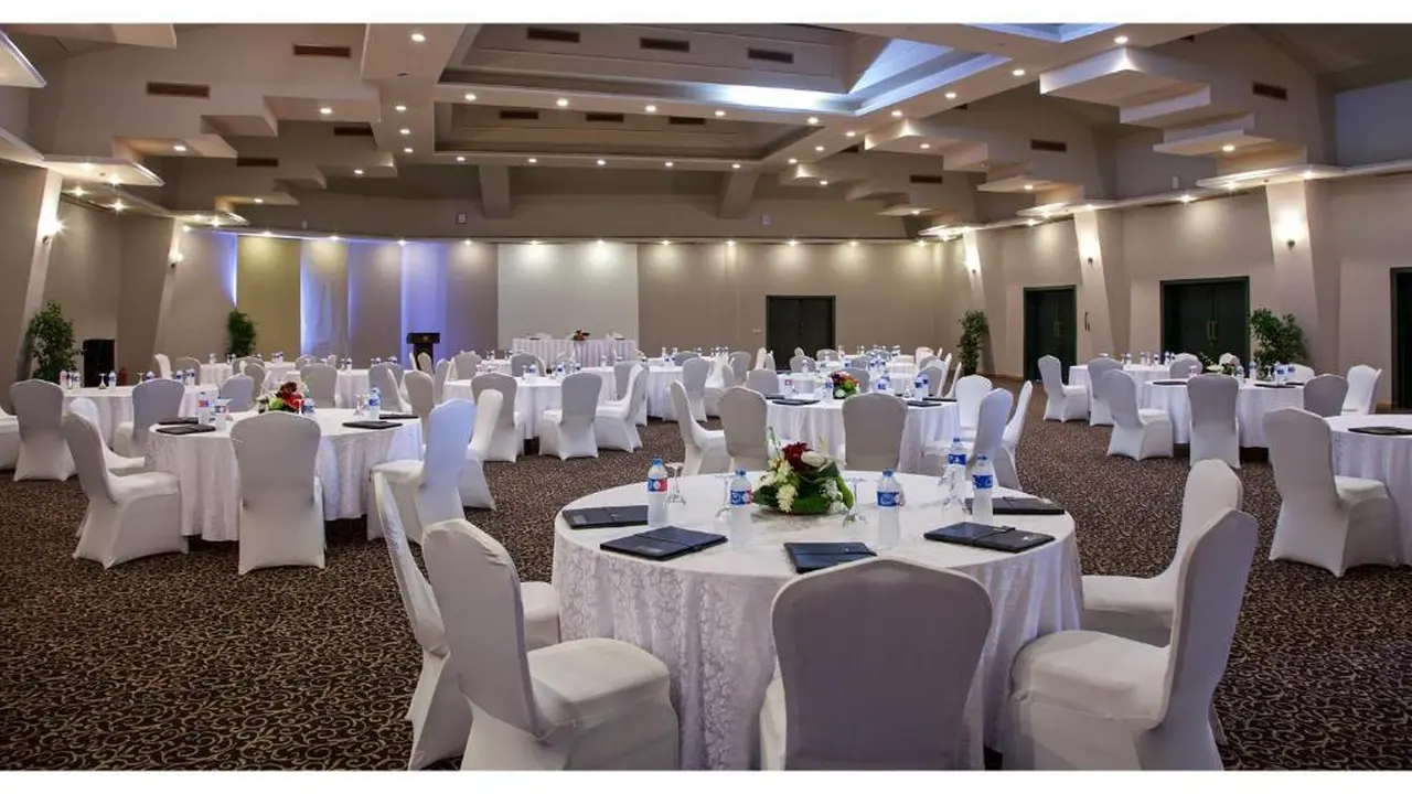 الفندق ريكسوس - العلمين