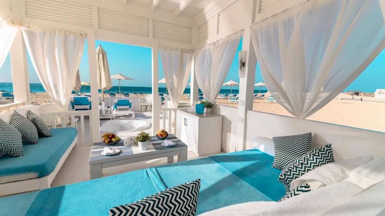 الفندق ريكسوس - العلمين